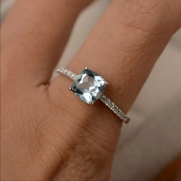 Boutique Jewelry - Aquamarine Gemstone Sterling Silver Ring